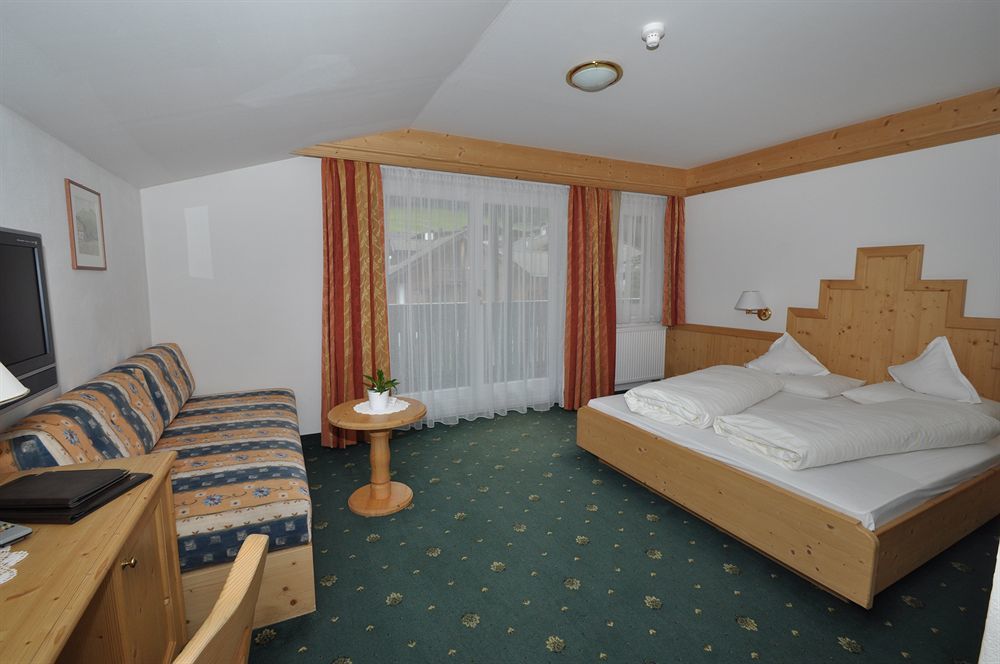 Royal Hotel 3*